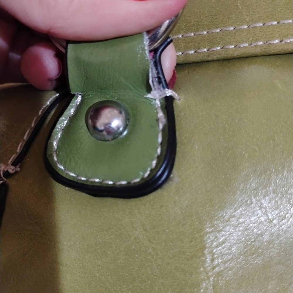 Green GIANI BERNINI Distressed Leather Shoulder Bag - Picture 8 of 14